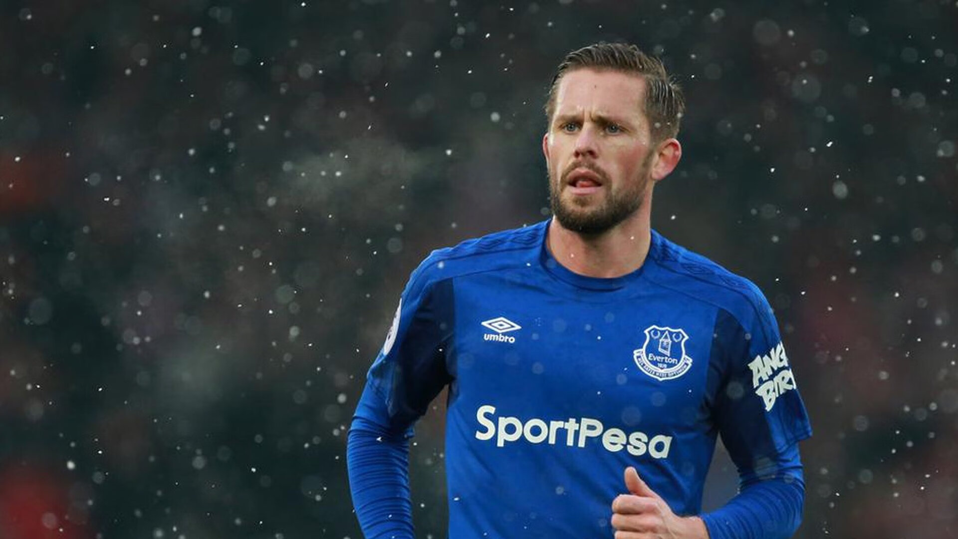 伯明翰城取得三分，继续保级之路，伯明翰城市学校