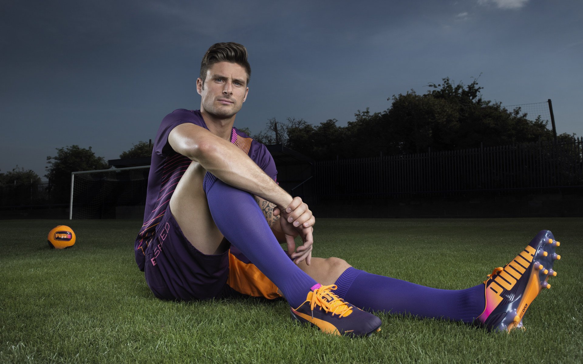 伯恩茅斯前场压迫积极，樱桃军团期待保级上岸