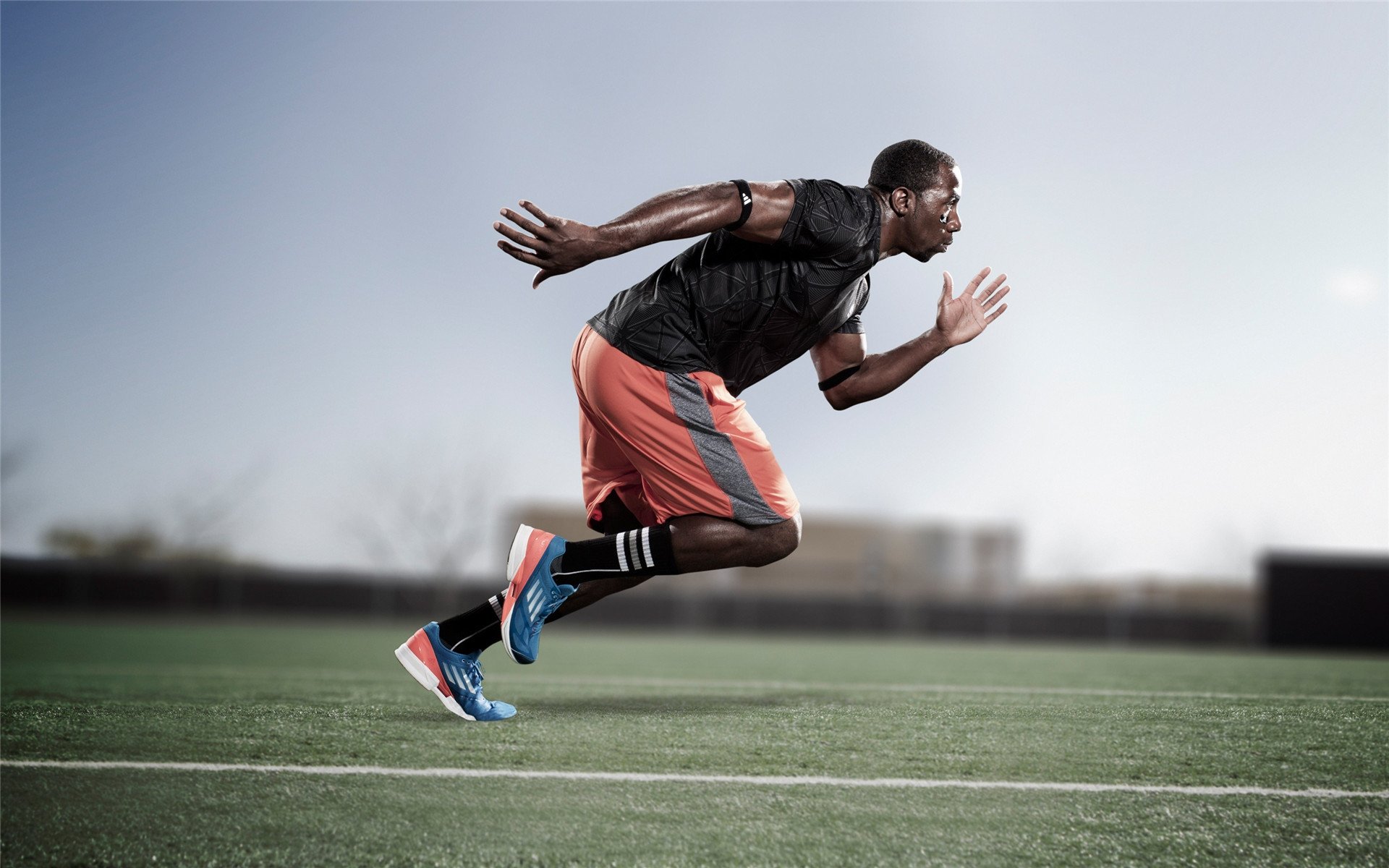 全球电竞巡回赛多国激战，精彩对决不断引爆观赛热情，全球电竞总决赛